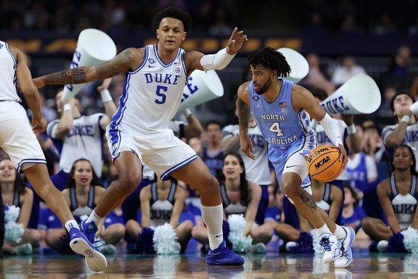 腹股沟拉伤 + 无归期！魔术少主班凯罗再遭伤病重击，东部季后赛格局生变