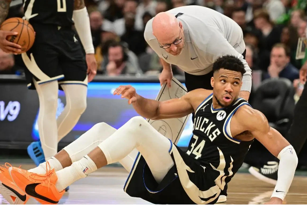  疯抢字母哥！热火勇士报价撕破脸，最大赢家竟不是争冠队